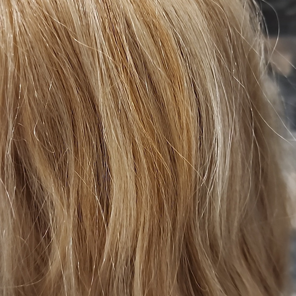 BABY BLONDE/Butterscotch NEW Wig, Beachy Waves New Wigs
