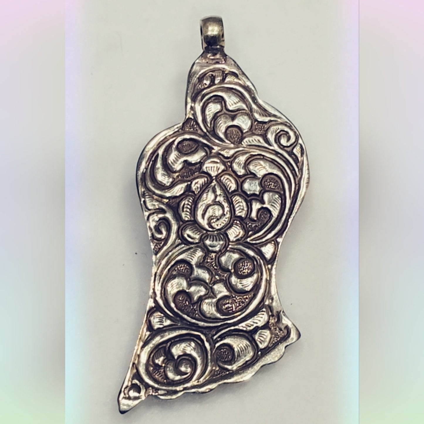 Green Opal Carved Bird Tibetan Pendant