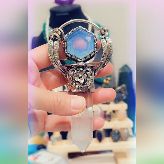 Crystal & Agate Tibetan Pendant