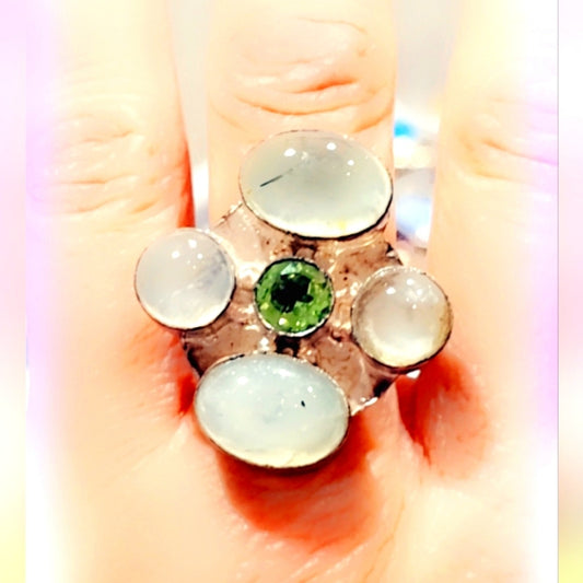 Vintage Sterling Silver Carved Prenite & Peridot Gemstone Ring