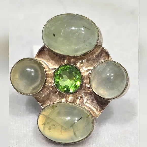 Vintage Sterling Silver Carved Prenite & Peridot Gemstone Ring